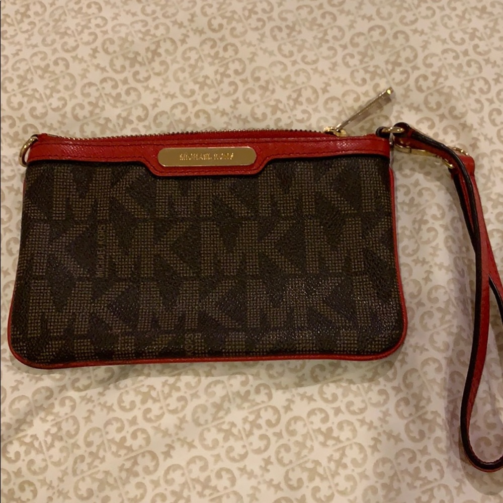 Michael kors wristlet